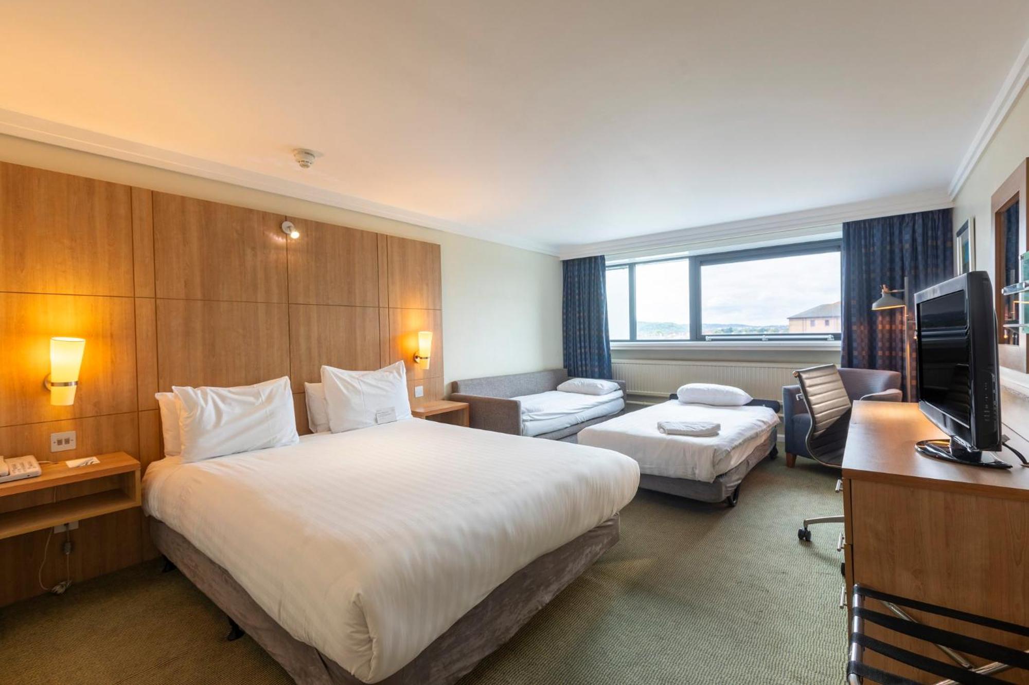 Holiday Inn Cardiff City By Ihg Экстерьер фото