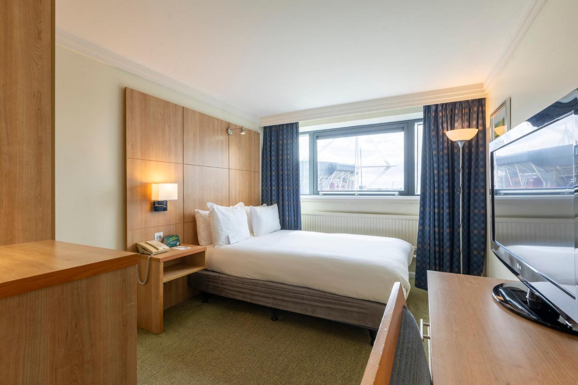 Holiday Inn Cardiff City By Ihg Экстерьер фото
