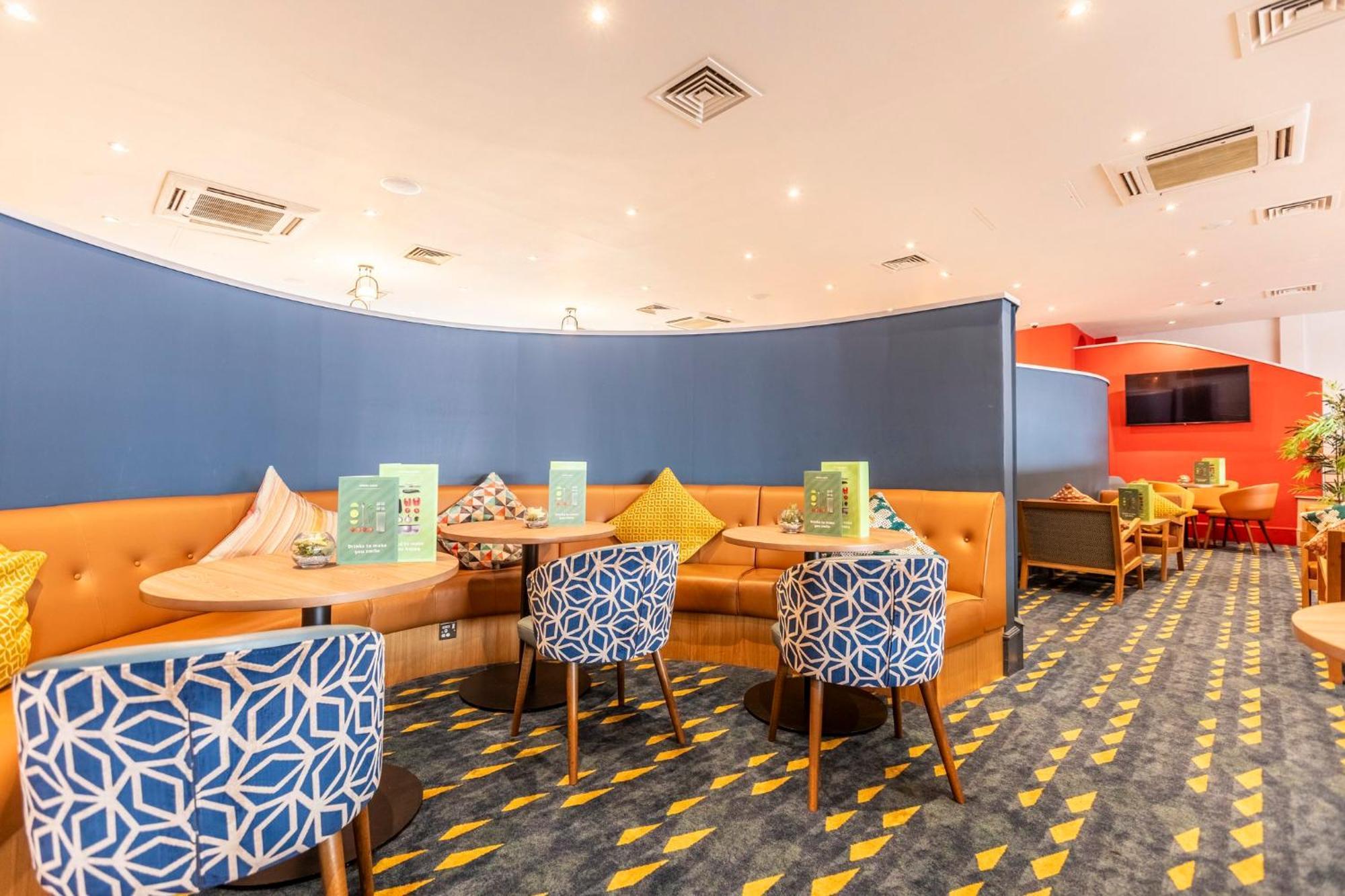 Holiday Inn Cardiff City By Ihg Экстерьер фото