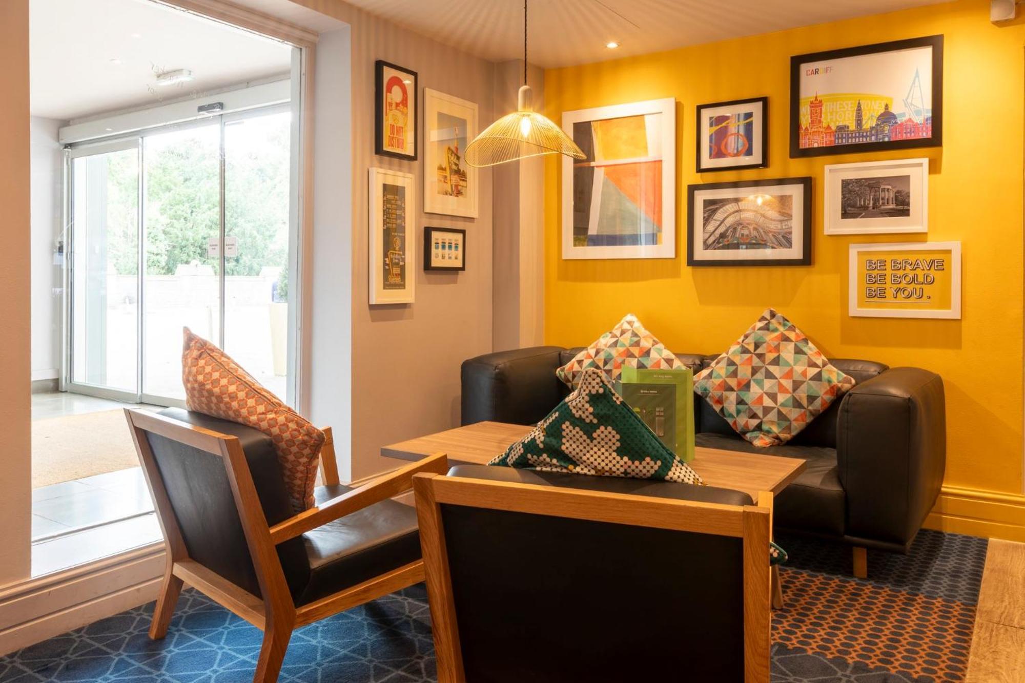 Holiday Inn Cardiff City By Ihg Экстерьер фото