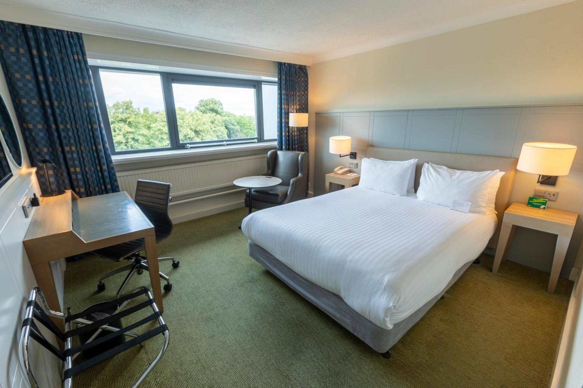 Holiday Inn Cardiff City By Ihg Экстерьер фото