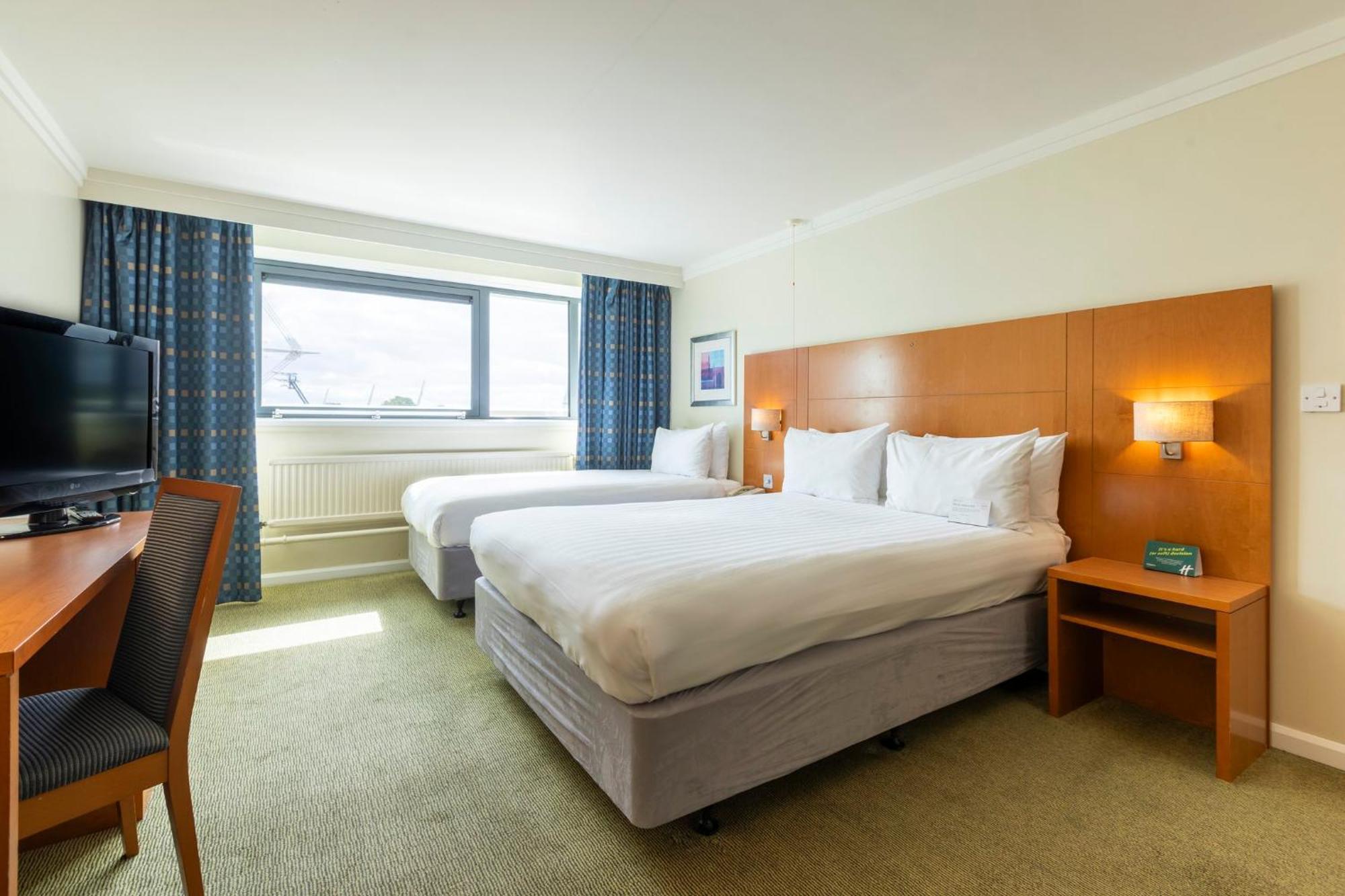 Holiday Inn Cardiff City By Ihg Экстерьер фото